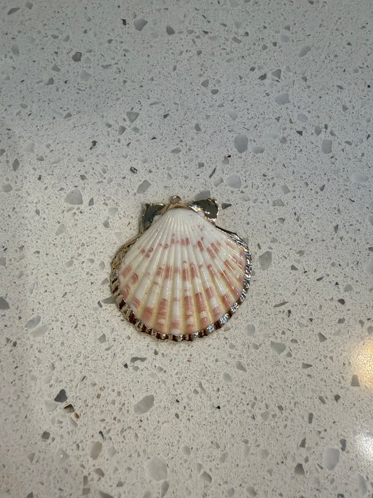 Large Gold Edge Shell Charm