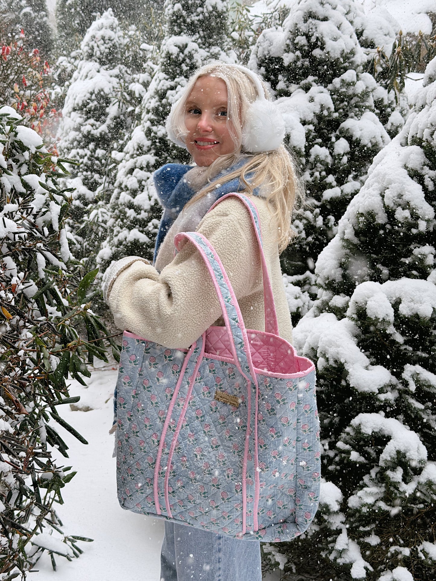 Frosted Flower Reversible Bag Set